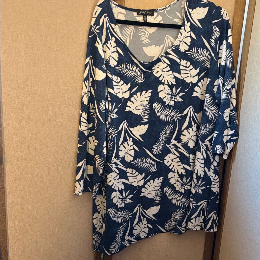 Slinky Brand Leaf Pattern Tunic 1X